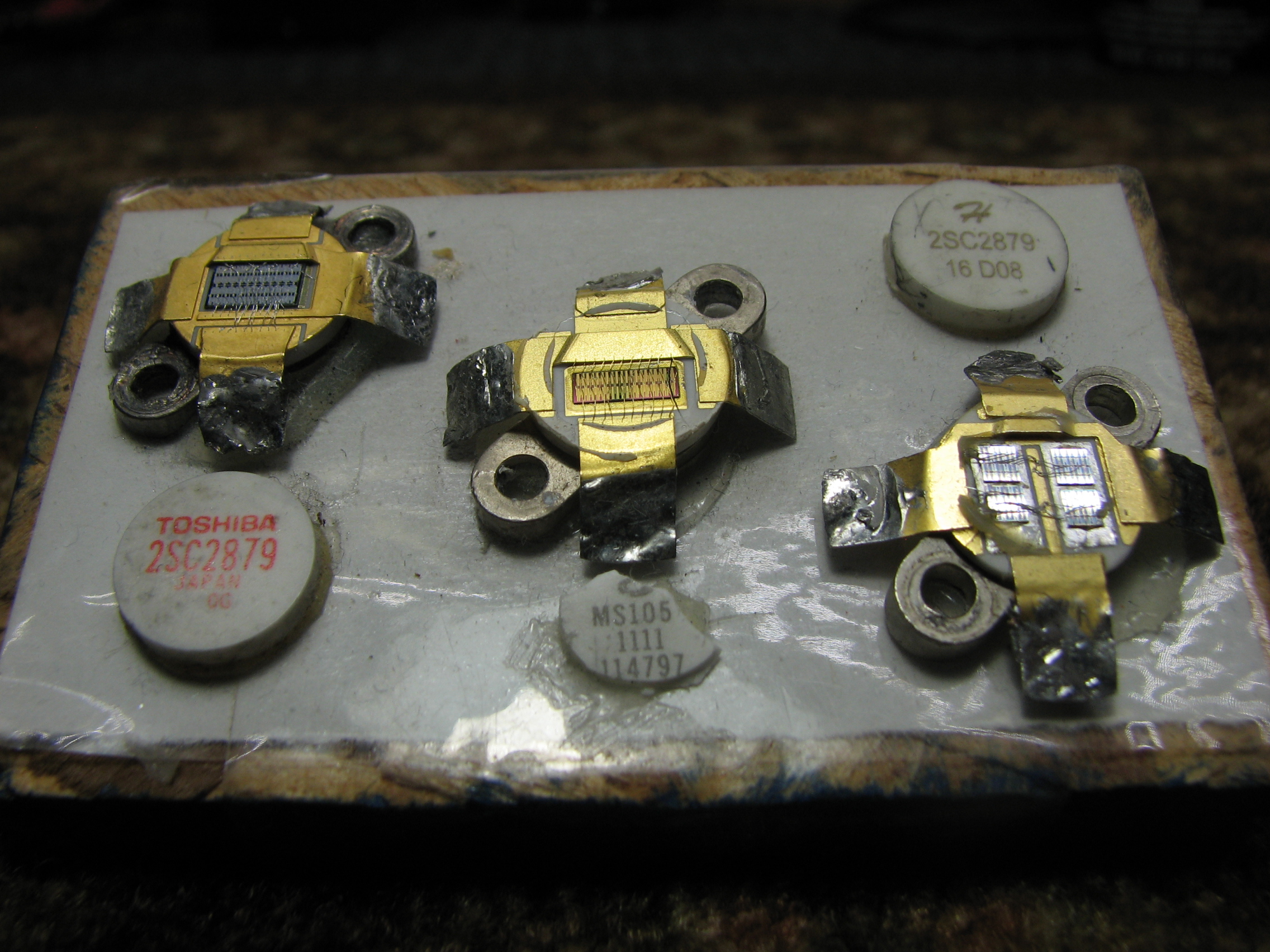 2SC-2879 (transistor comparisons x3).JPG