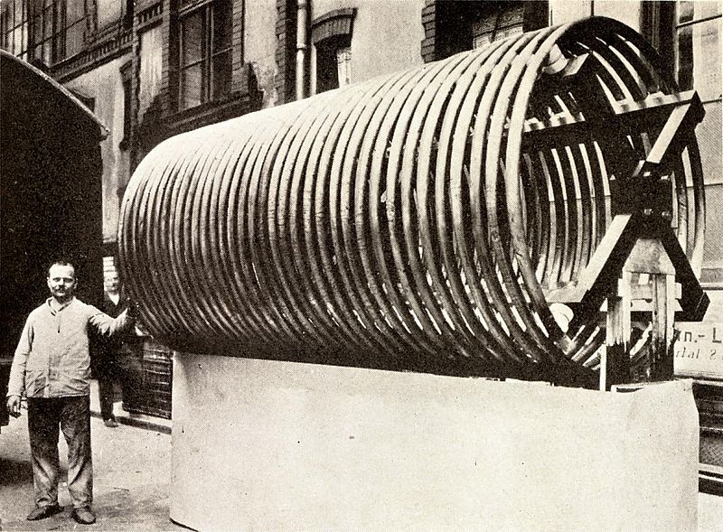800px-large_antenna_loading_coil.jpg