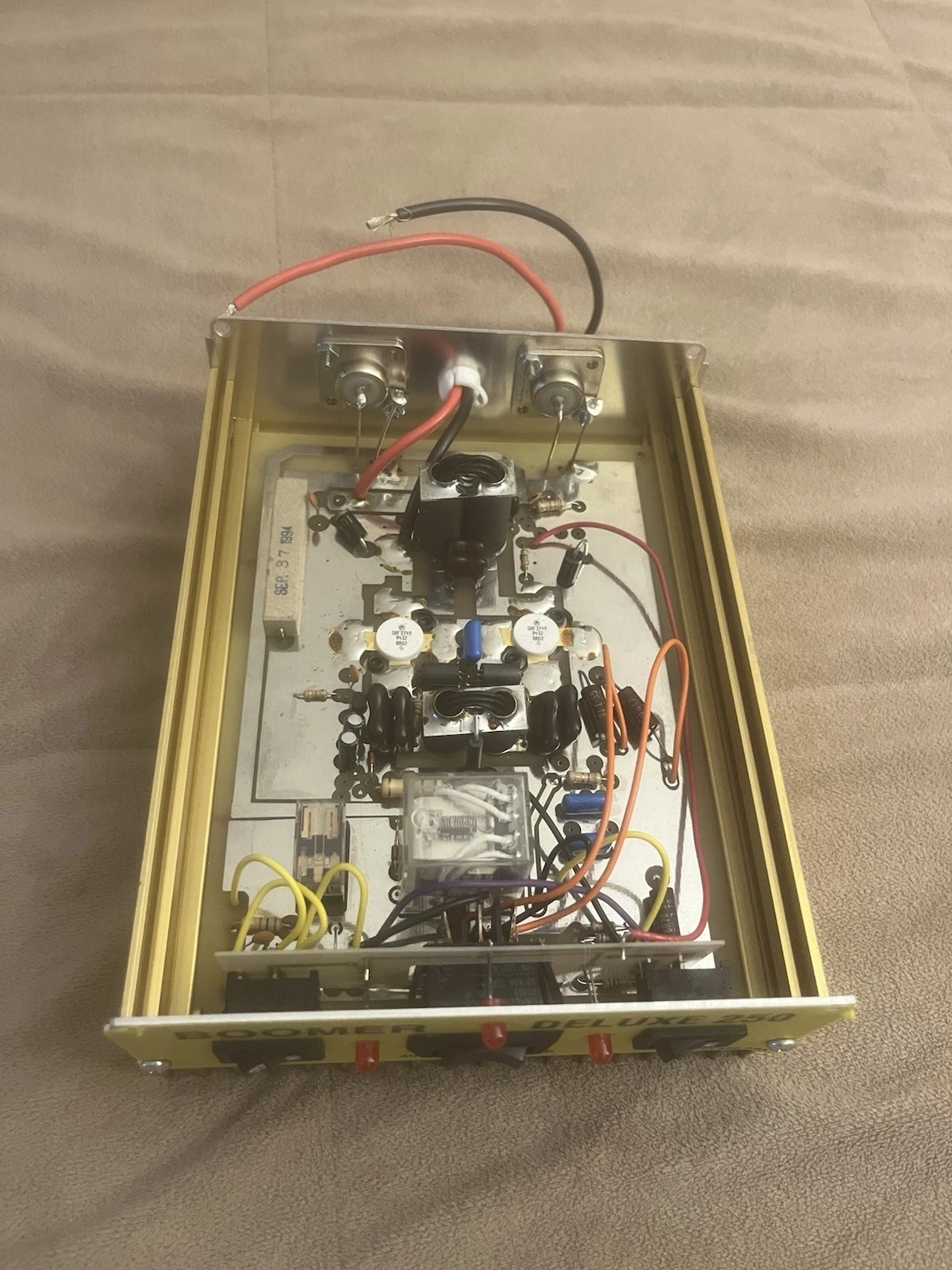 boomer 250 yellow.webp