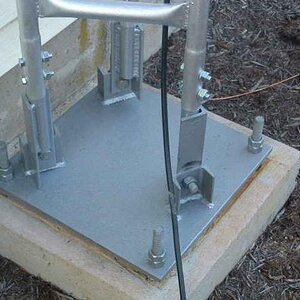 My home made tilt base, very strong and over kill but tower is still free standing after ice and winds. 36ft to feed point of Maco 5/8.
