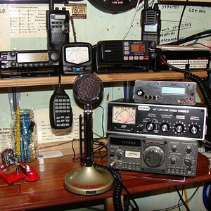The only things left in this photo is the Kenwood TS-130S, the Vibroplex key, and the MFJ 949-c antenna tuner, plus I still have the Yaesu VX-170....
