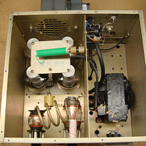 DaveMade 4 tube 3-500Z  Base Amp Interior