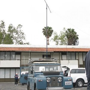 Mobile Land Rover with 440 Mhz yagi