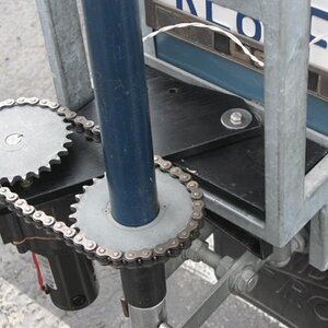 Rotor for 440 Mhz yagi on a Land Rover.  Rotor quick disconnects from the vehicle.