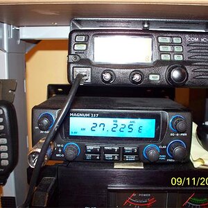 icom IC V8000