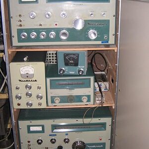 mohawk rx-1 recevier with matching apache tx-1 transmitter
also sb-10 sideband adaptor and the vfo-10 adaptor,