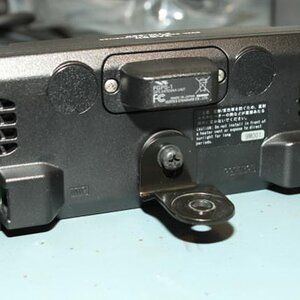 Rear suction mount bracket