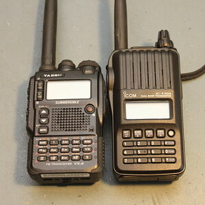 IC-T70A size comparison