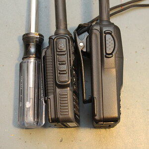 IC-T70A side size comparison