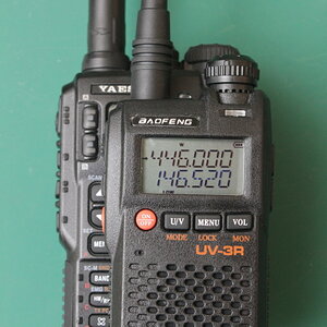 Baofeng UV-3R size compared to Yaesu VX-8r