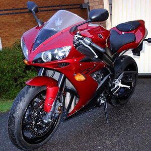 2009 Yamaha R1.....missed daily