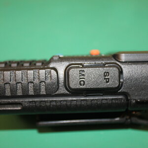 MIC/Speaker cover closed