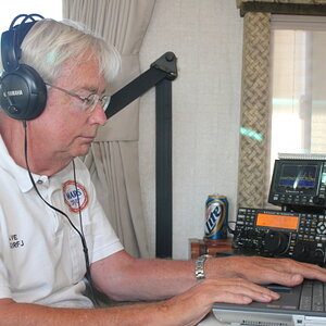 Dave, W3DNA working 20m CW