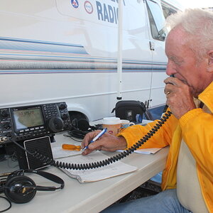 Gordon WB6NOA working 6