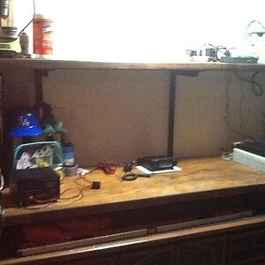 W6UFC's awesome shack (mighty FT2900 on board)..
She get's HOT when I press her buttons on some days..