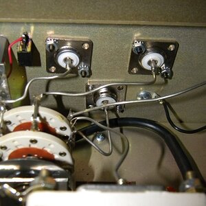 Close up of the wiring of the 'new' SO-239