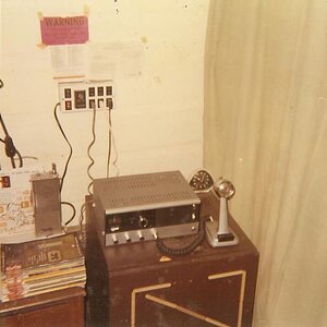 001 - Lafayette -Dyna-Com 2A & Comstat 25B-turner 254 desk mic