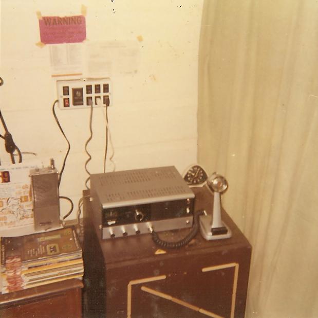 001 - Lafayette -Dyna-Com 2A & Comstat 25B-turner 254 desk mic