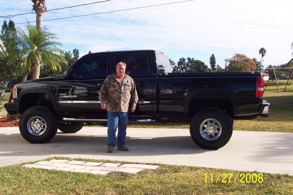 100 0594  dr. d and his toy