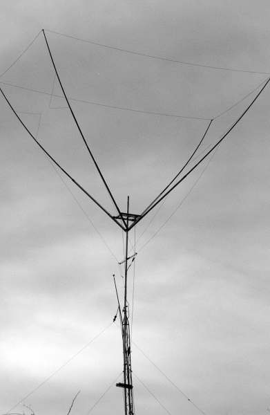 1993 Moxon Claw

The dreaded Moxon claw antenna. If you can make a beam antenna with this you're a better man than I am, Gunga Dinn!
It's easy to get 