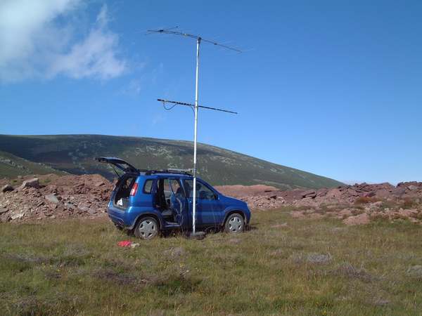 2002 07 01

Working the Lizard Point in SW UK on 144MHz from Cantabria, North Spain.