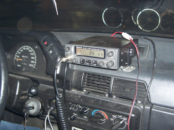 Albrecht AE485S
- 25.165 - 29.695 MHz
- 1 KHz, 10 KHz, 100KHz
- 454 Channels
- 4W AM, 8W FM 12W SSB