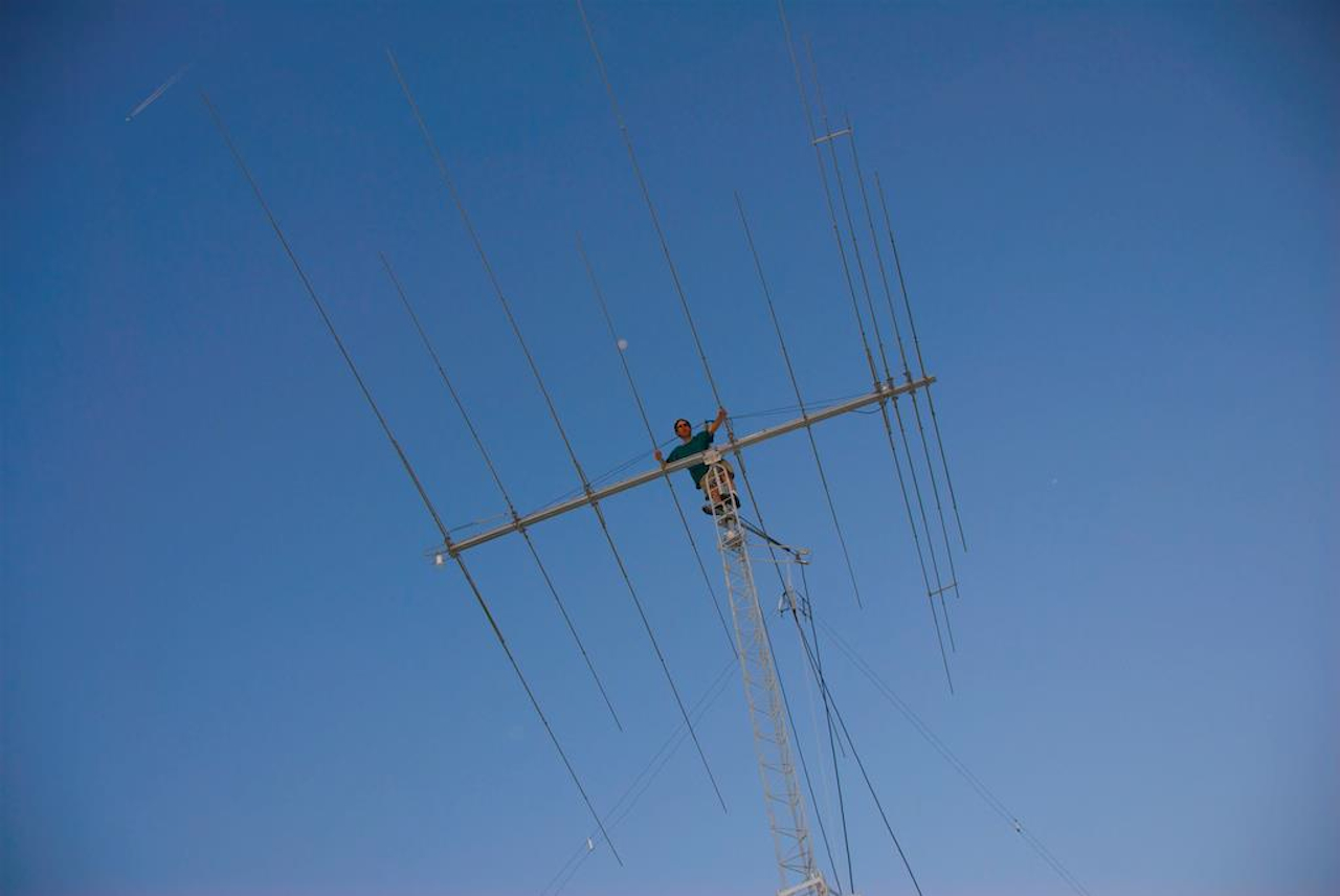 Consulate 10 Element Log Periodic Array