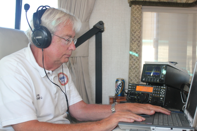 Dave, W3DNA working 20m CW