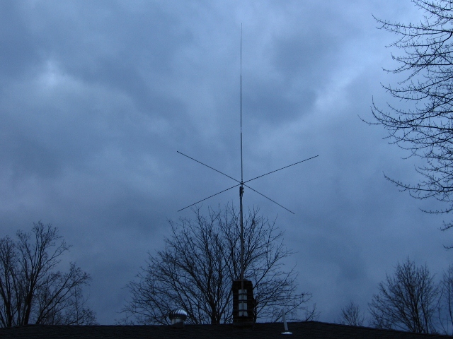 Got my Maco ground plane kit up.  Next stop. .. .20-30 more feet!