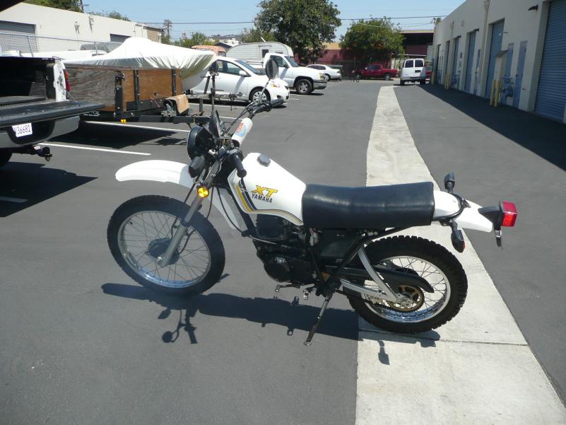 Here's the little '83 XT-200 I picked up in the summer of 2012. I really miss my old '72 250 DT1, but I decided to go 4-stroke this time.