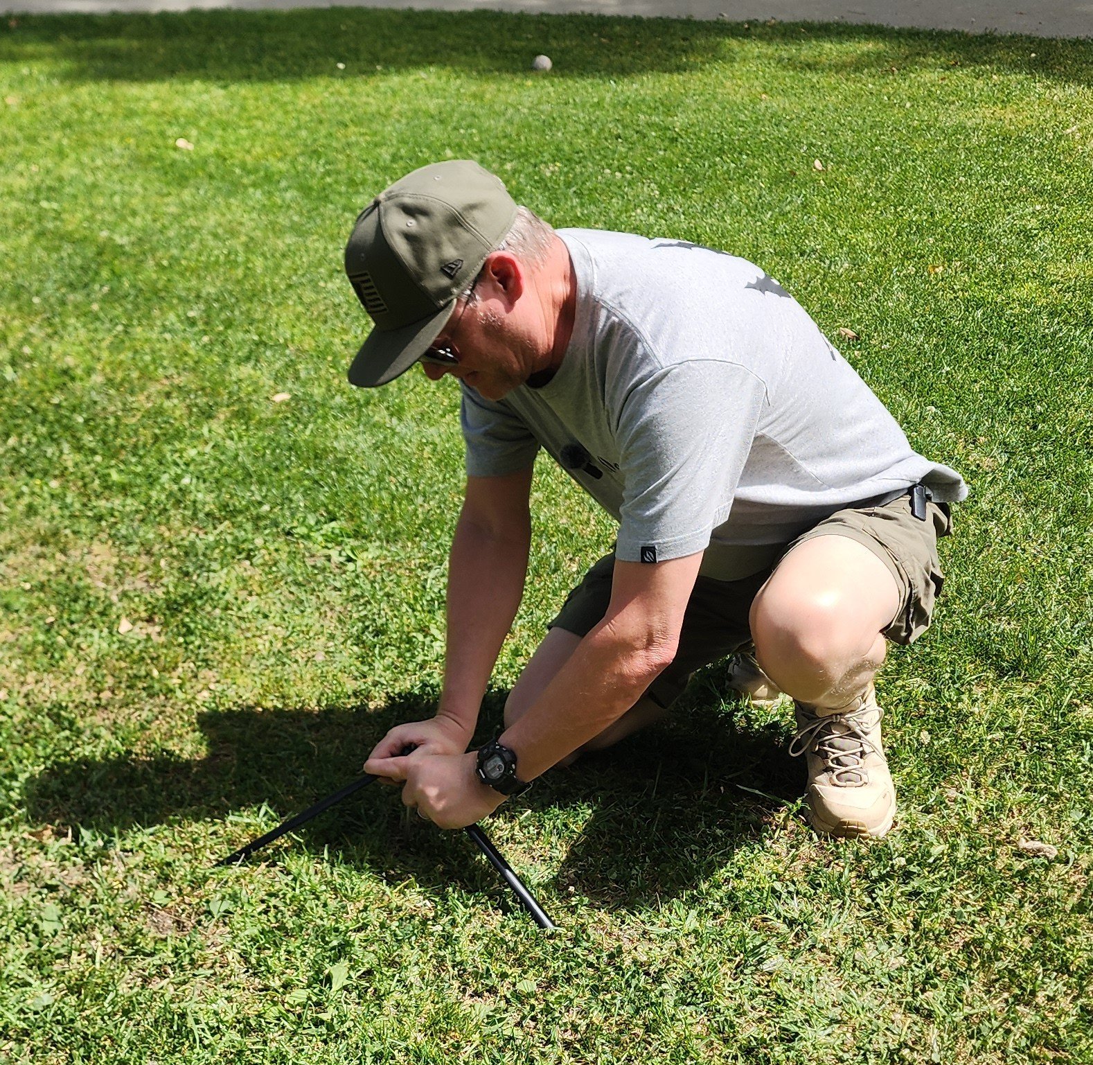 HF-010 deploy tripod with spike