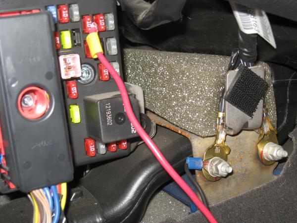 How nice of Gm to offer a good grounding bracket so close to a fuse box :D