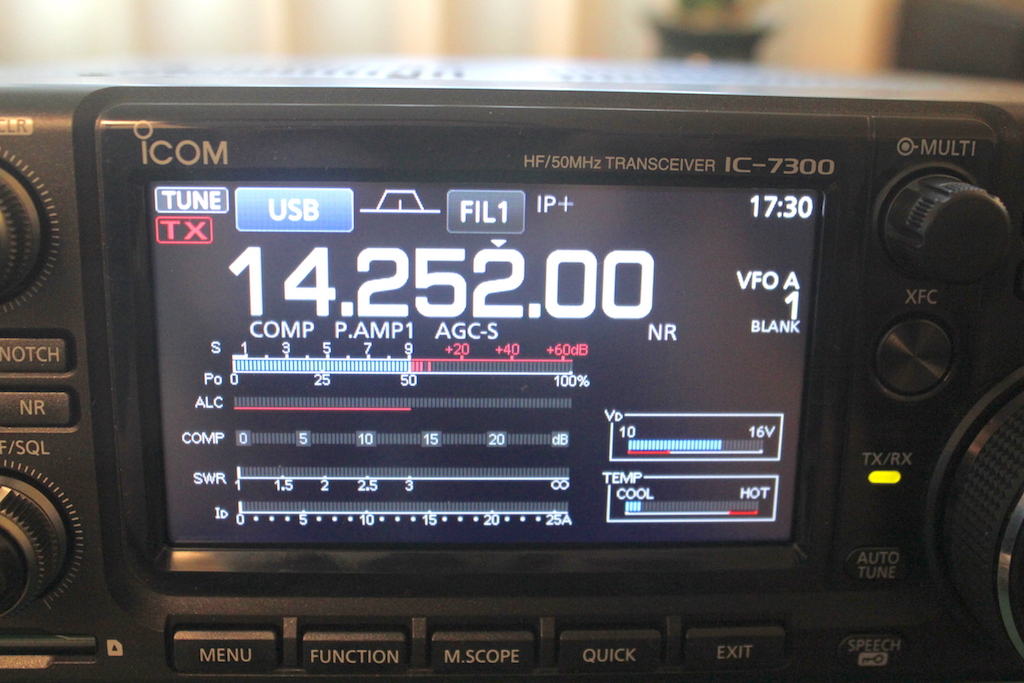 Icom-IC-7300-meters