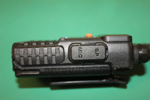 MIC/Speaker cover closed