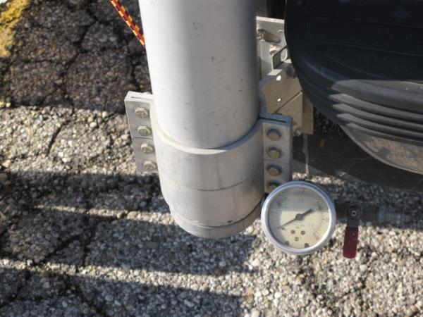 Mobile mounted Air pressure driven mast base