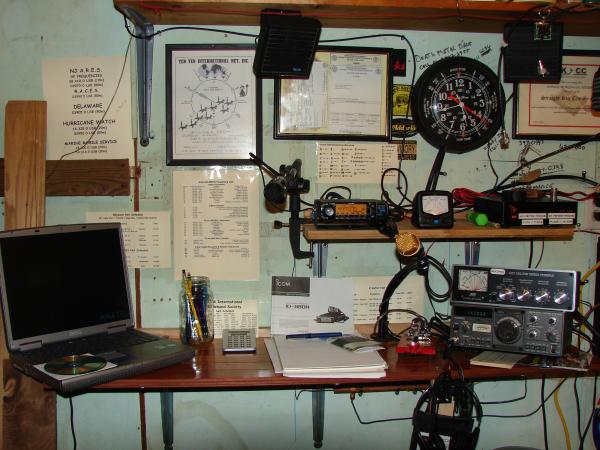 My revised shack, I eliminated The VHF Marine, and Uniden 440 Mhz radio, moved the IC-2200H to my Jeep Liberty, and replaced them with a new Icom ID-8