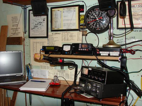 One of my previous arrangements showing the Uniden VHF Marine radio (now gone) and the IC-2200H (now in my Jeep Liberty)