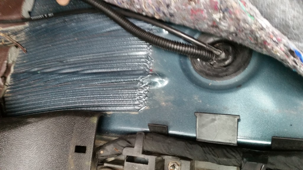 Power leads from battery