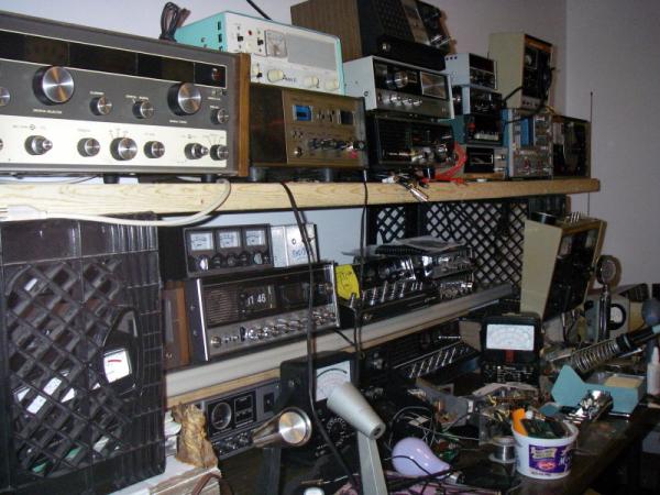 Some more of my vintage gear, still needs to be set up, but need to make some decent Bench area..