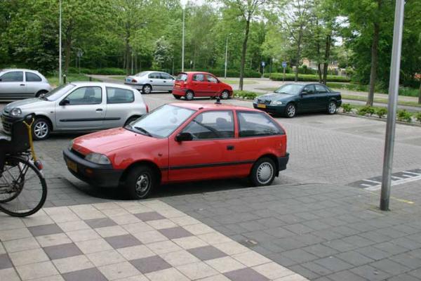 Suzuki Swift
- Intek M-490
- Zetagi B300P
- Team KSM-4
- Wilson 1000