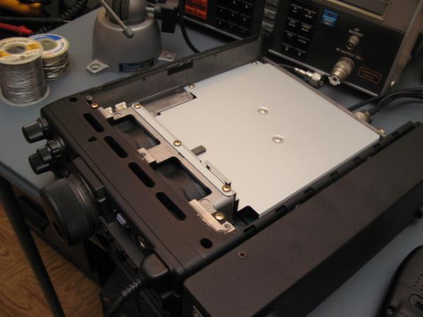 This is the bottom of the radio where the optional power supply or battery packs go.