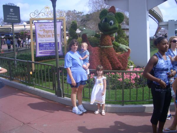 waltdisney 001Patty with mack and jacob