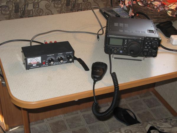 Yaesu 897d with Ameritron travel tuner
