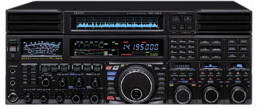 yaesu FT dx 5000 front with optional station monitor