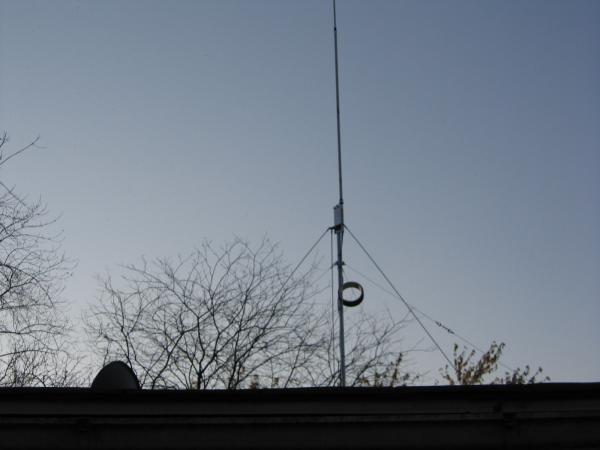 Yes, finally, a picture off my Solarcon Imax 2000 in all it's glory with the new LMR-400 coax & my home made RF Air Choke and a new GPK installed. It'