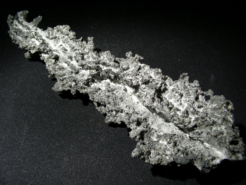 fulgurite_1500_1-1.jpg