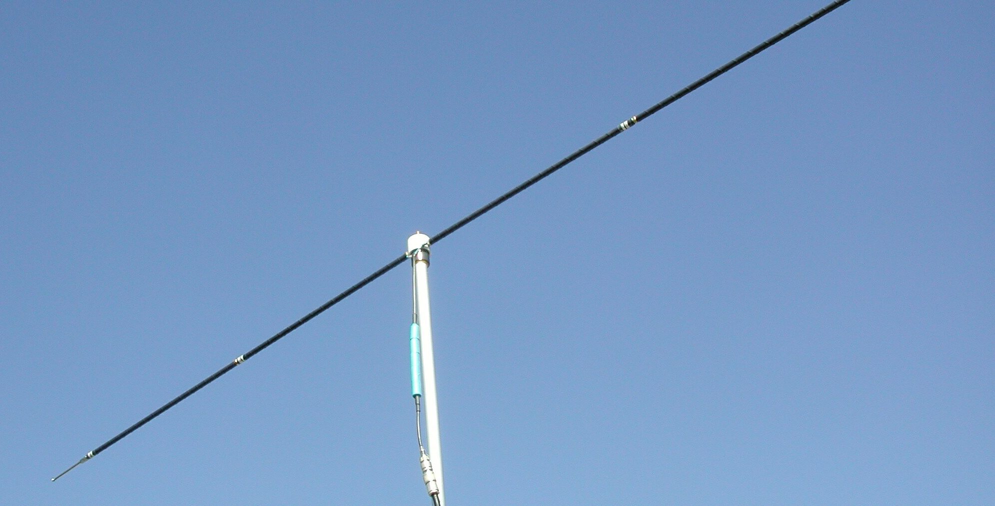 dipole-antenna-e1542166259390.jpg